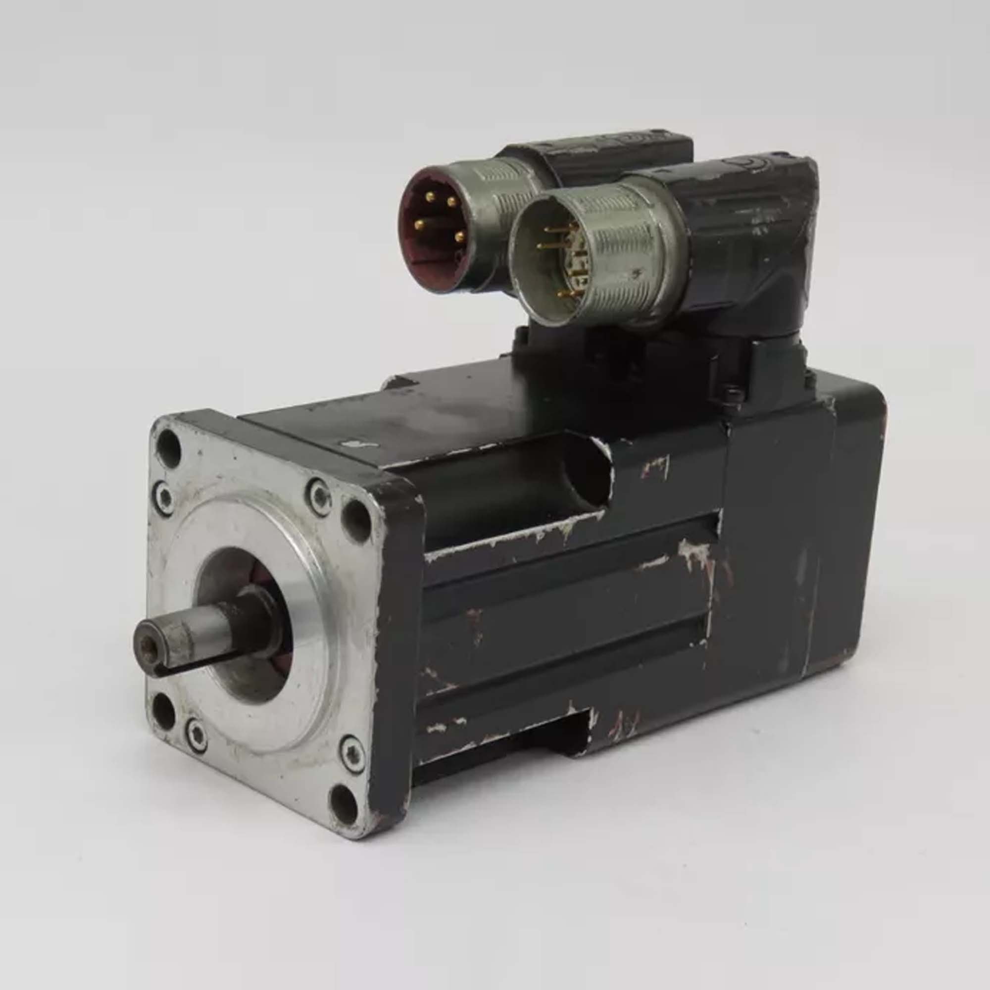 MPL-A1520U-EJ72AA Allen-Bradley MPL servo motor, view 3