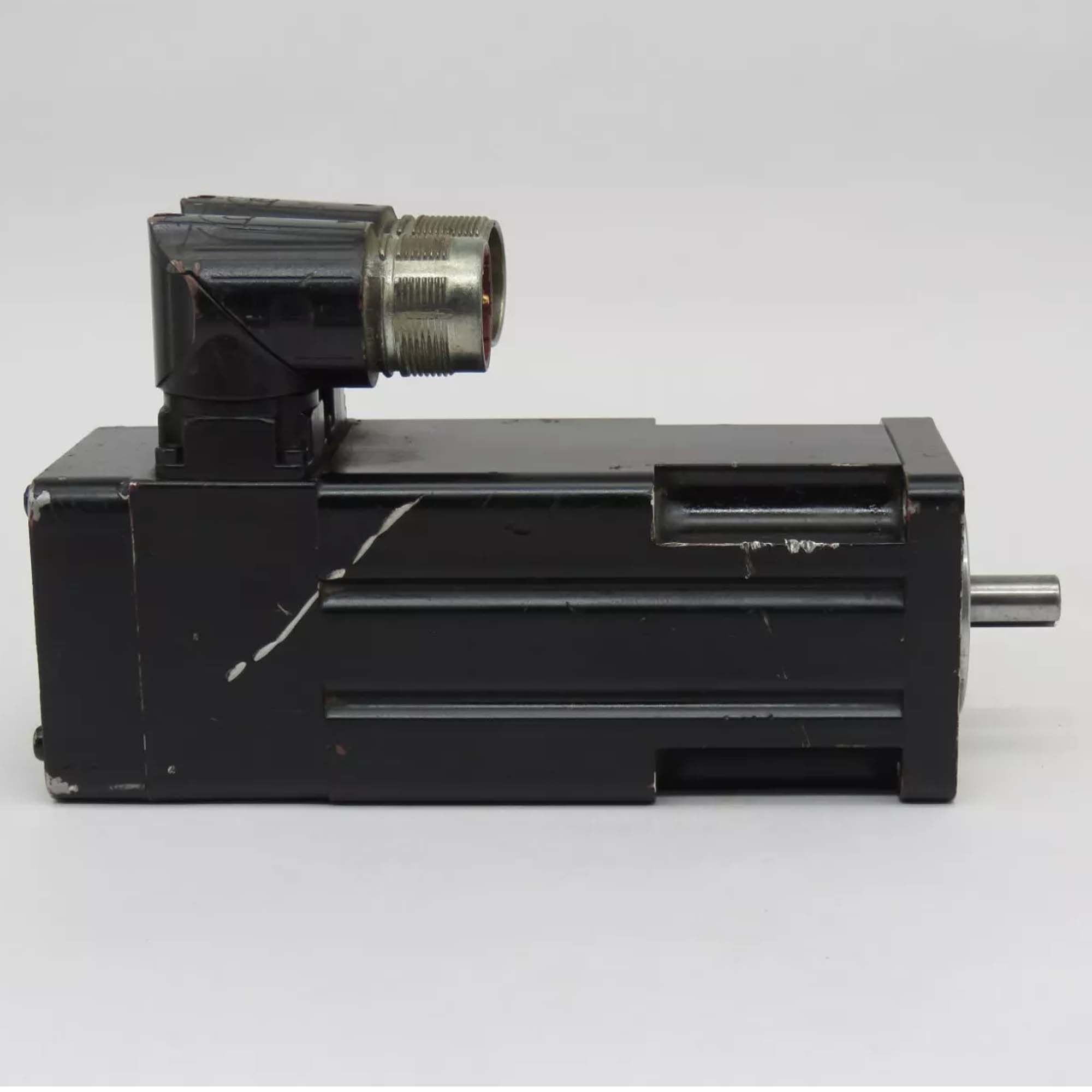 MPL-A1530U-EJ72AA Allen-Bradley MPL servo motor