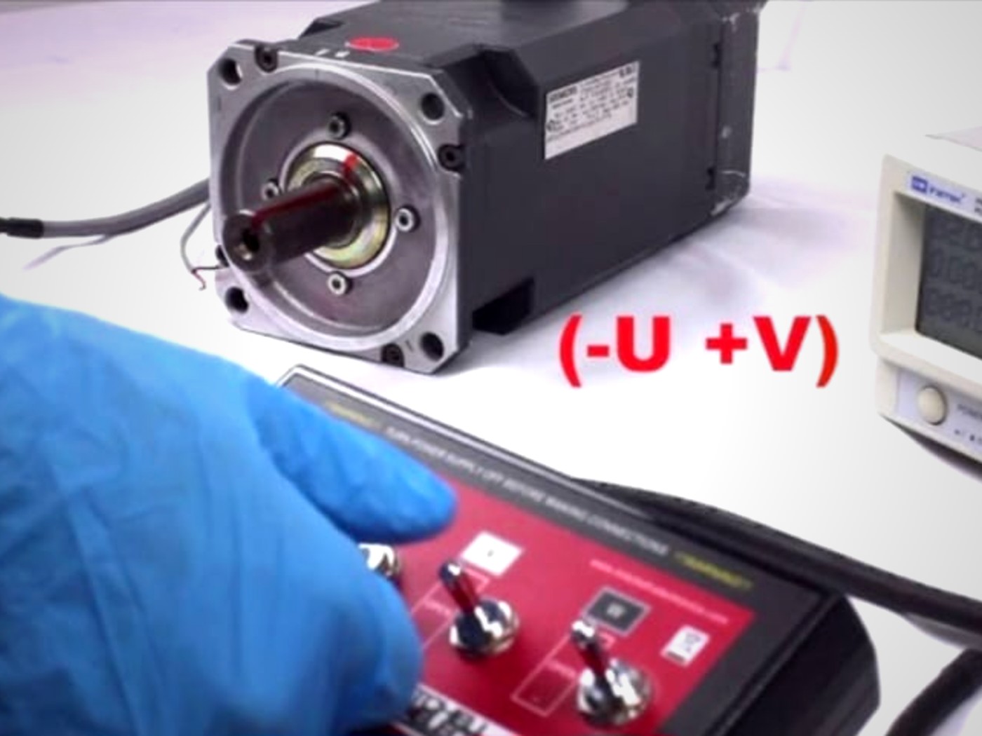 Feedback test and commutation alignment of a servo motor with the Mitchell test platform