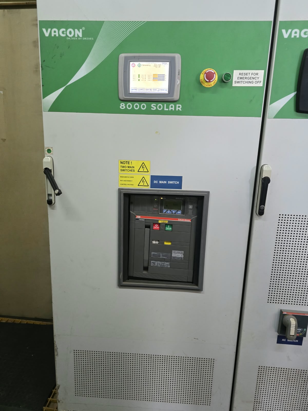 Vacon 8000 Solar inverter with SCADA touchscreen control panel